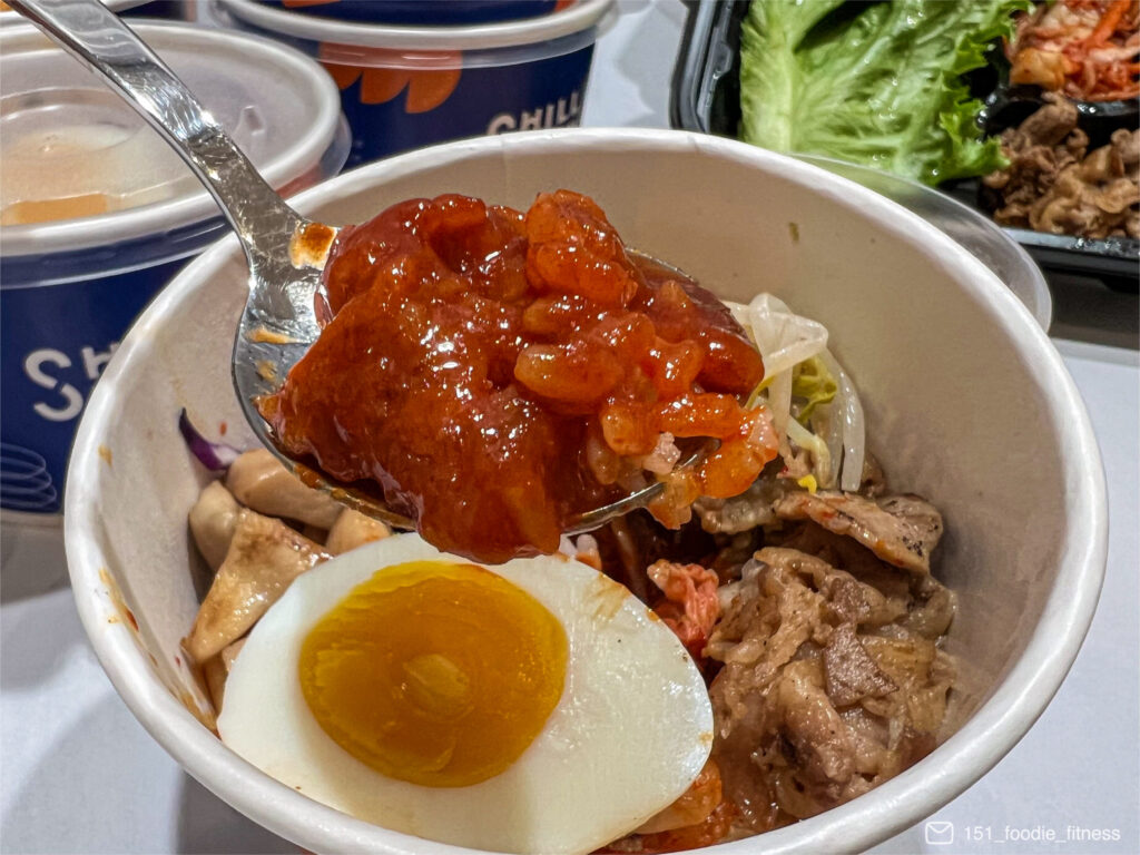 竹科下午茶再挖出一寶！新竹知名韓式餐廳「太空總薯」推出外送限定品項：生菜夾烤肉、迷你石鍋飯與年糕泡麵，每份餐點近百元也超有飽足感，讓你心滿意足。